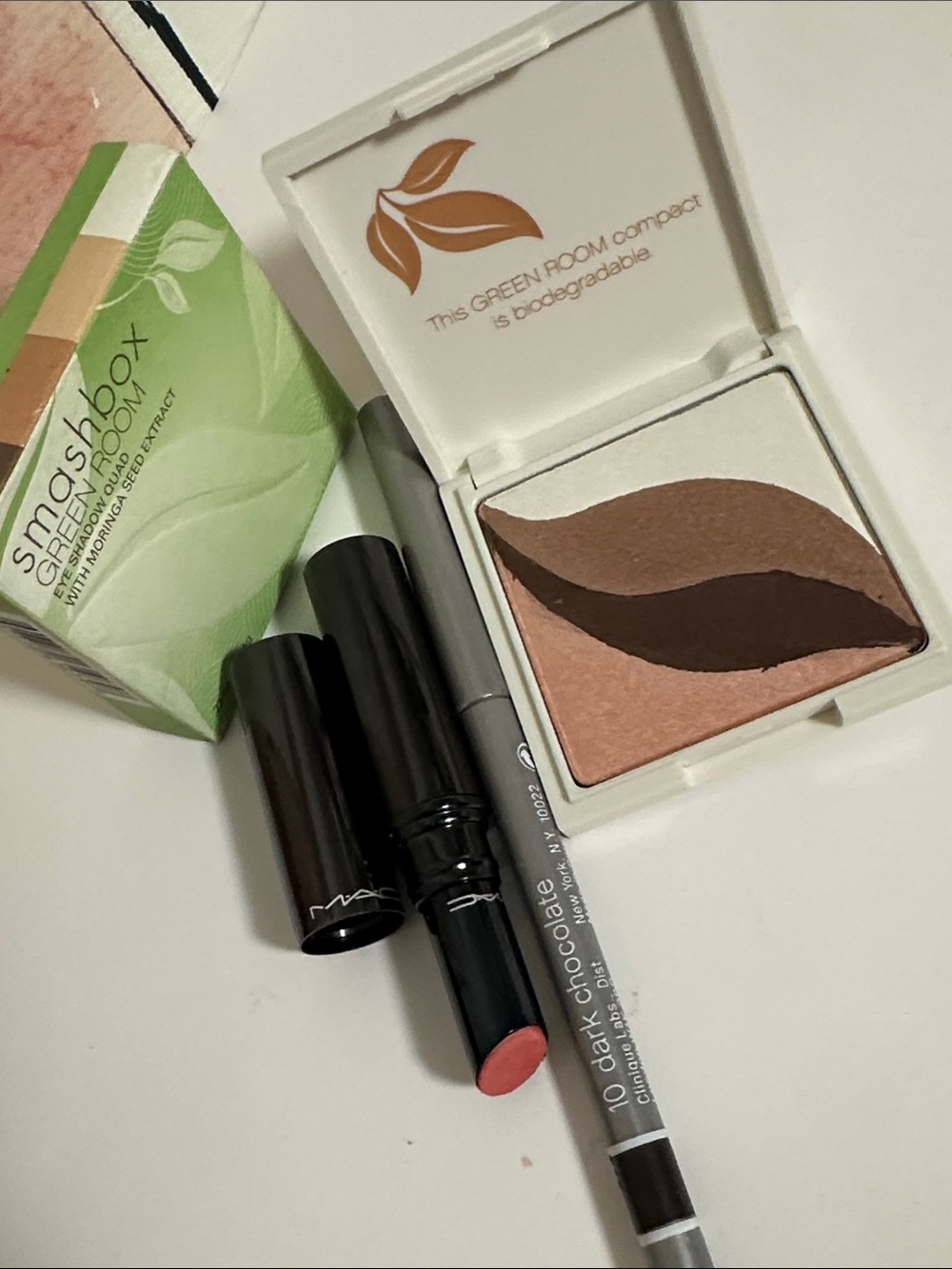 Smashbox Compact Bronzer & Contour Palette in Brown, Tan, Cream